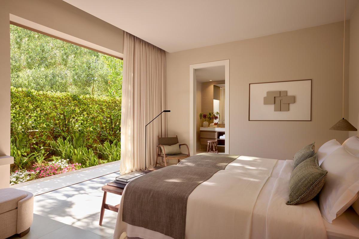 bedroom  Sani Club with garden 