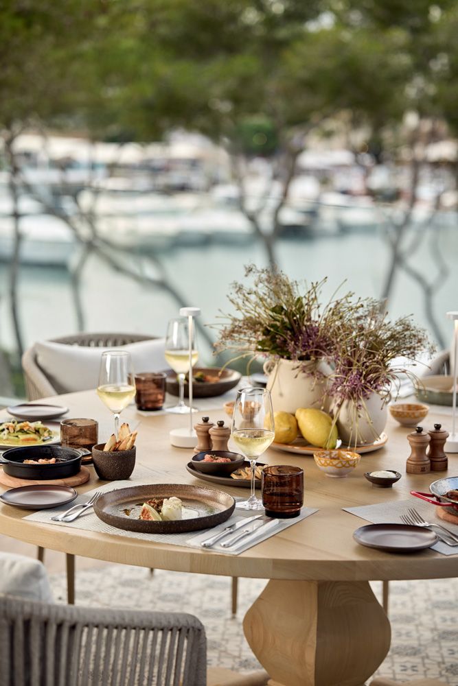 Ikos Porto Petro, Olivia Restaurant, veranda