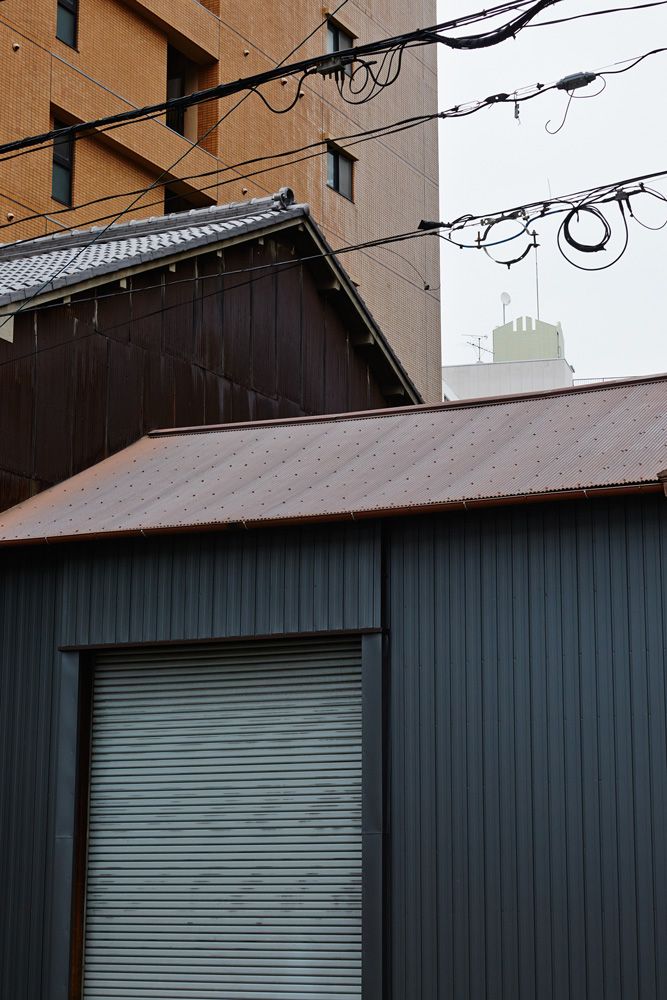 buildings and wires in Tokyo