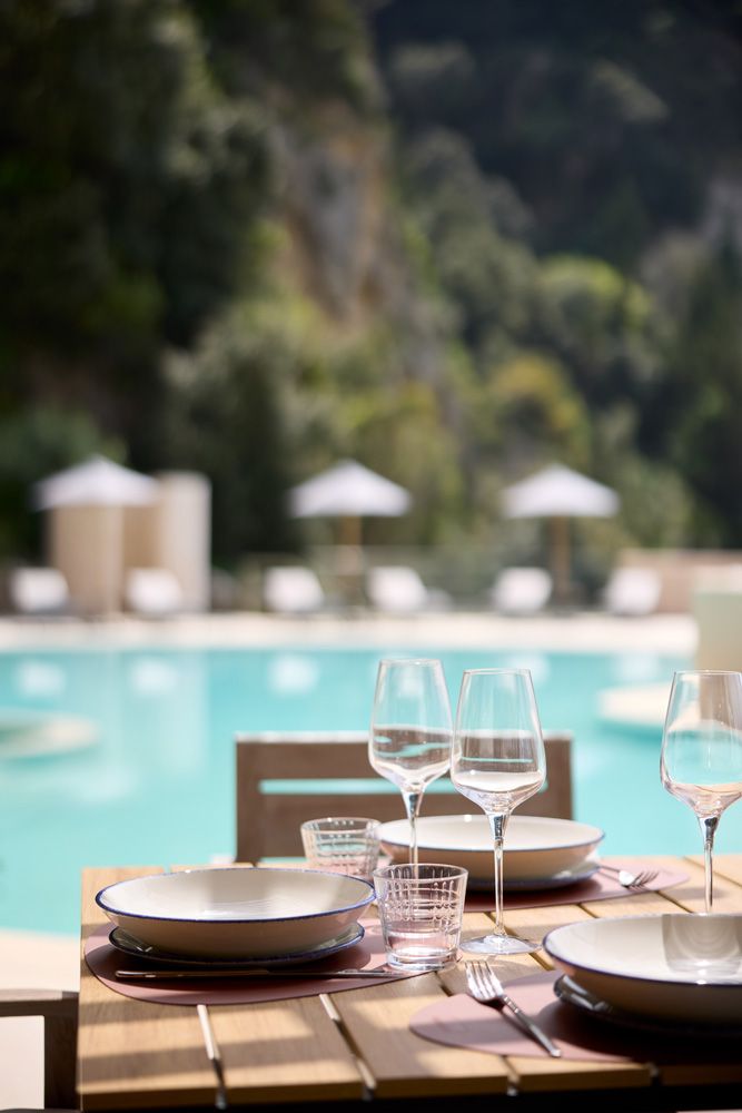 pool restaurant Alkyna Corfu, detail table set up